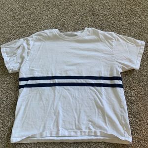 white and navy blue stripped t shirt